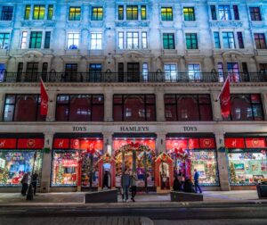 Retail Window Displays PR Event Installation Visual merchandising Prop makers Set Design Large format printing Retail display Beposke Signage Design agency